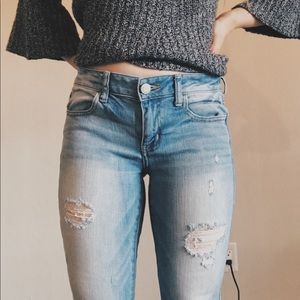 American Eagle Light Blue Jeans (size 4 short)